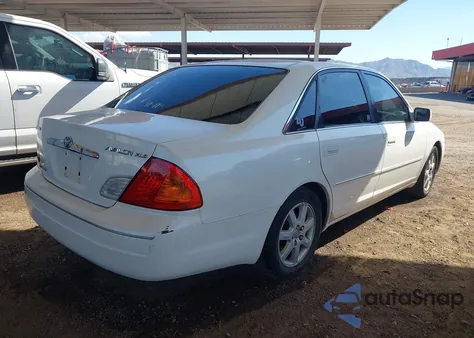 2000 Toyota Avalon Xls z USA, uszkodzony, nr VIN 4T1BF28B5YU043273